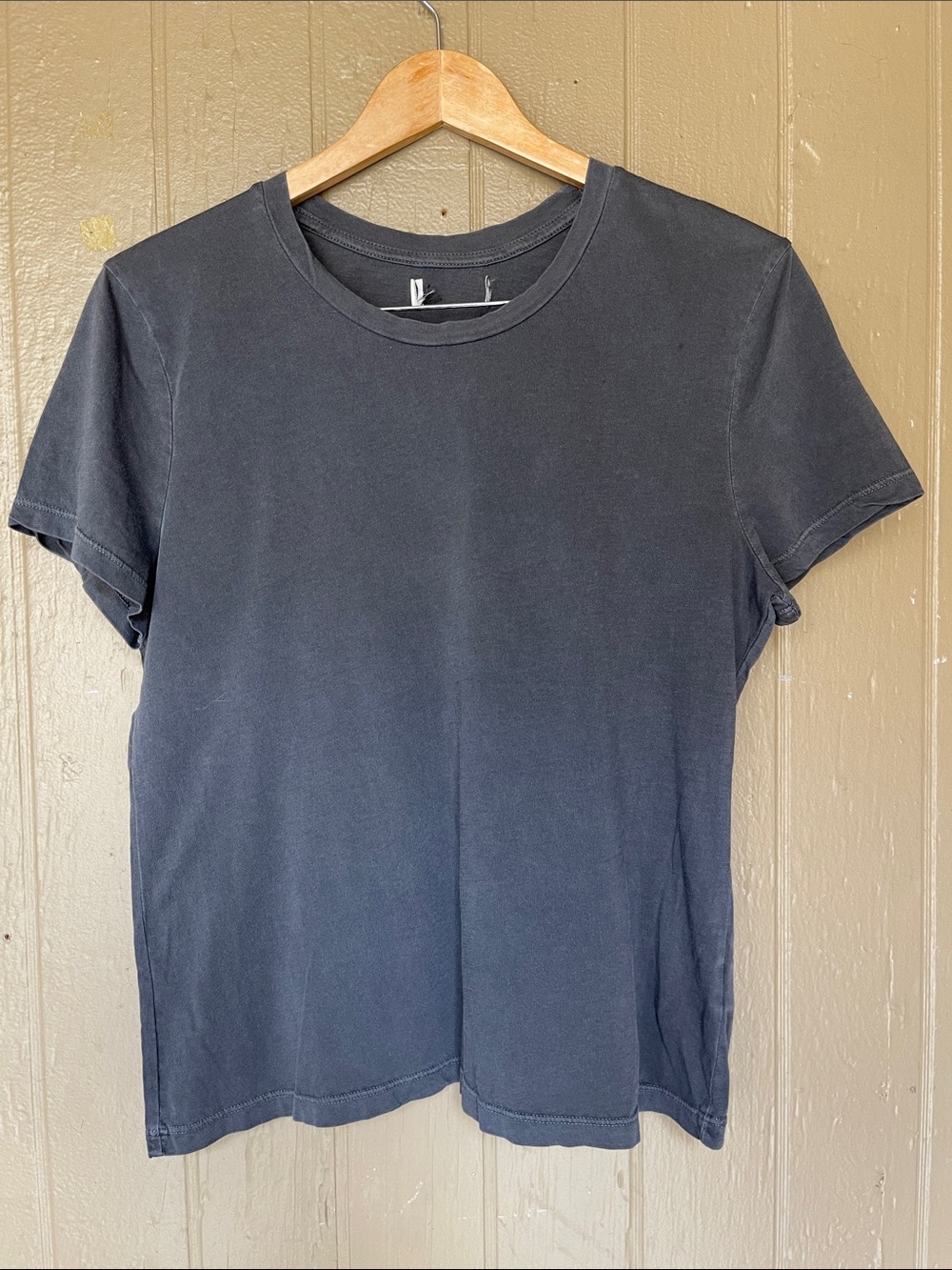 Rowan Tyler Slub Crewneck Tee in Faded Black Size L